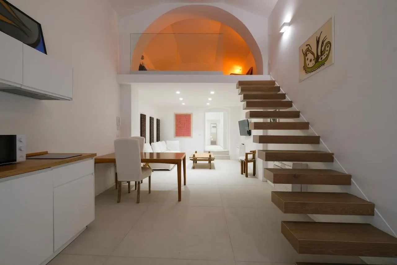 Old Stone House Apartment Bari 0*,  Italy